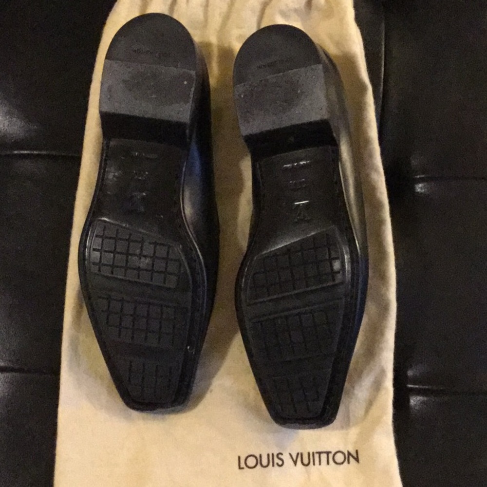 Louis Vuitton ladies black leather loafers - Picture 4 of 9